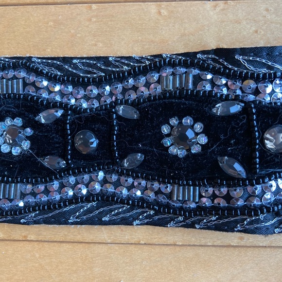 Betsey Johnson jewelled belt size medium - Picture 4 of 5